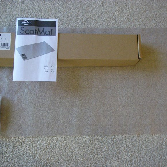 Scat Mat - indoor pet training mat - New in Box - Picture 2 of 6